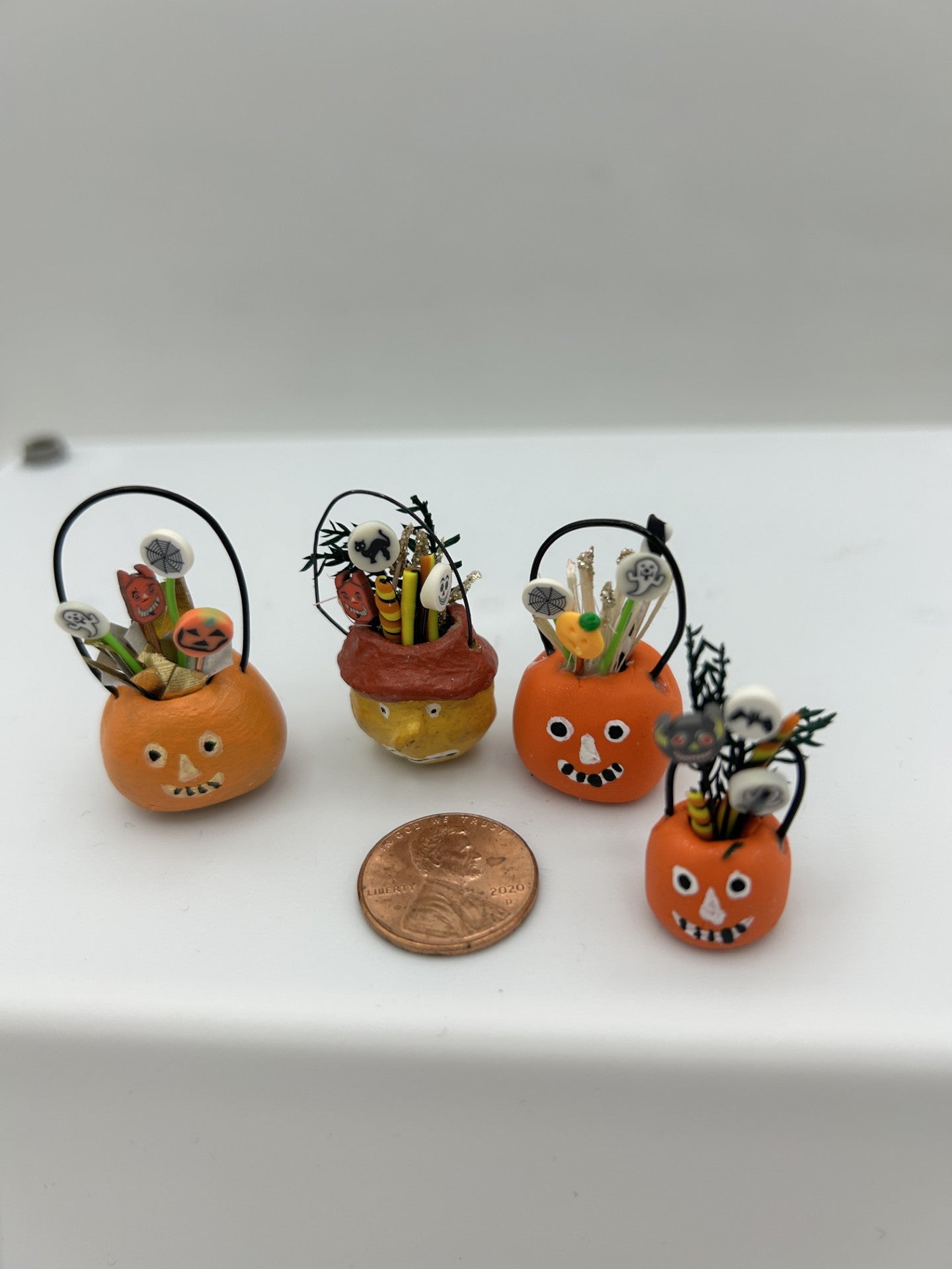 MIniature Halloween Bucket (Small, light orange)